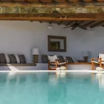Yasmina Villa *